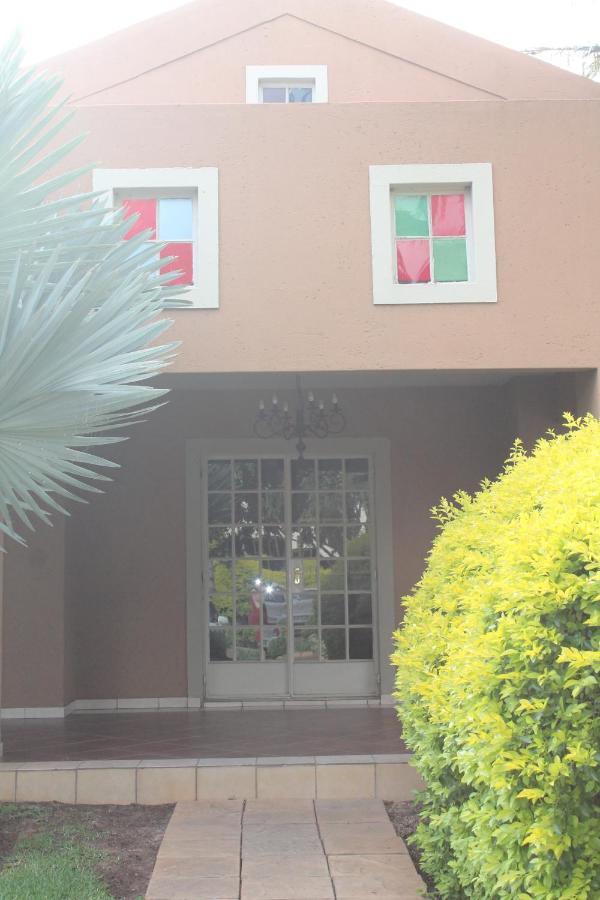 Batter Boys Guest House Pretoria-Noord Exterior foto