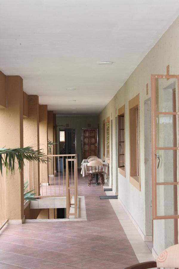 Batter Boys Guest House Pretoria-Noord Exterior foto